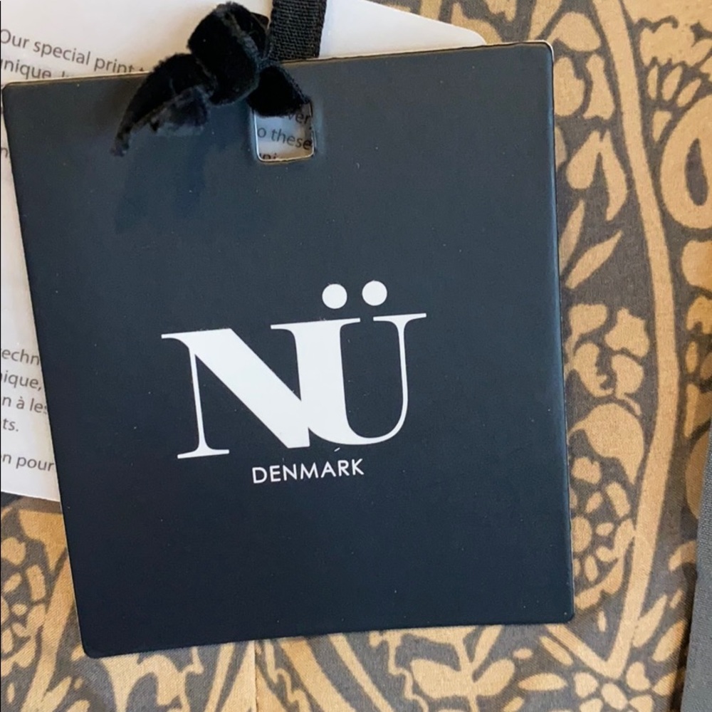 NÜ Denmark Pantsuit - Picture 7 of 10